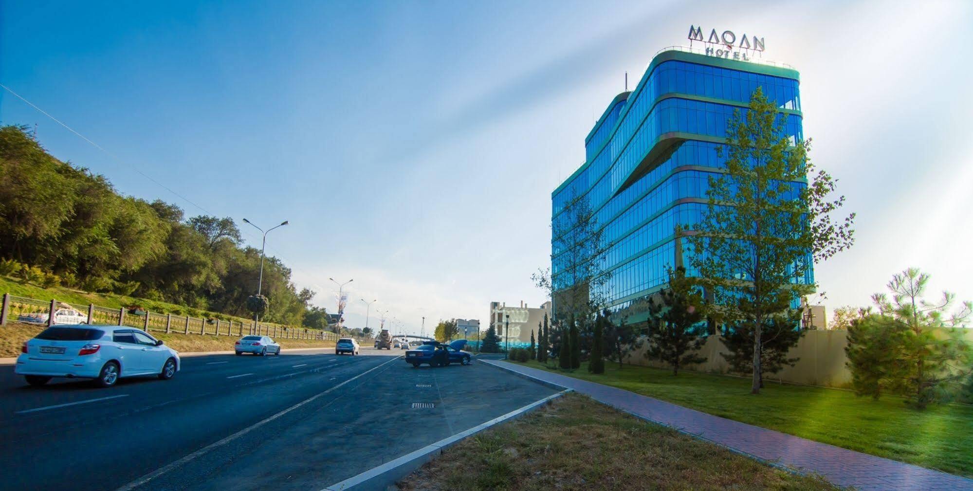 Maqan Hotel Almaty Exterior foto